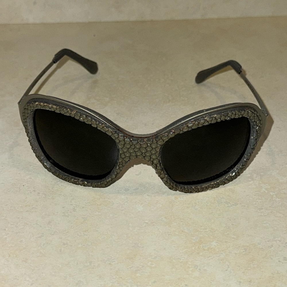 Perrin Paris Stingray Sunglasses